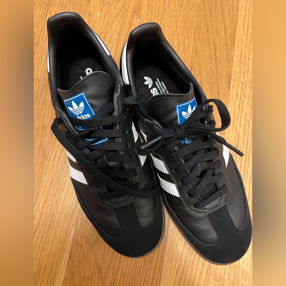 Barely worn size 9 women’s black sambas